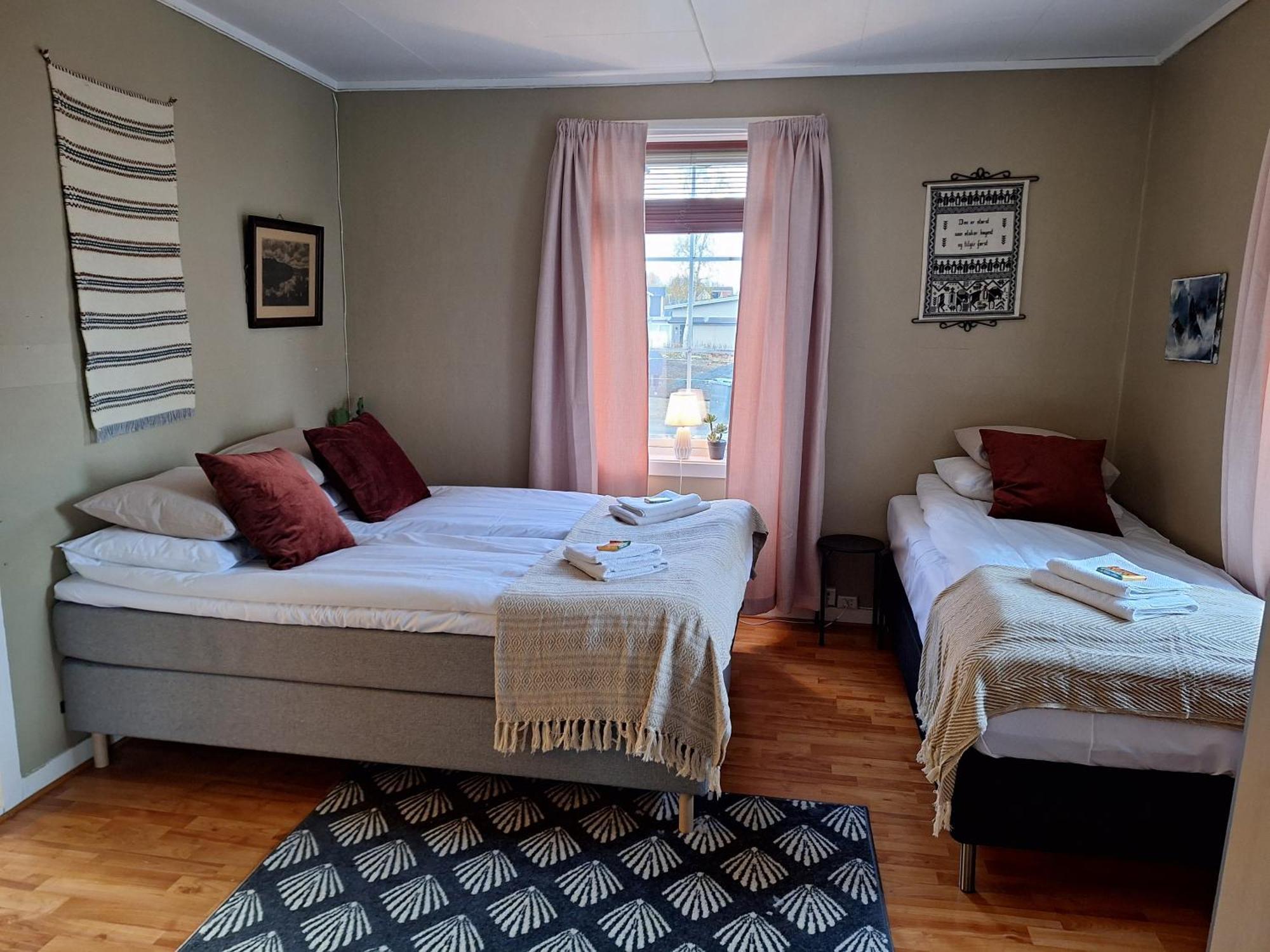 Privat Leilighet Pa Gard Med Badstue Og Nordlys 纳尔维克 外观 照片