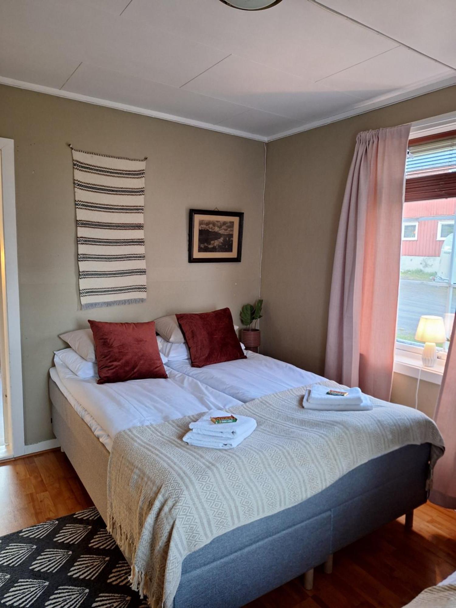 Privat Leilighet Pa Gard Med Badstue Og Nordlys 纳尔维克 外观 照片